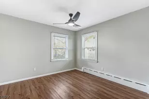158 Stout Ave, Middlesex, NJ 08846 - Photo 13