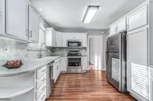 158 Stout Ave, Middlesex, NJ 08846 - Photo 7
