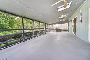 319 Center St, Phillipsburg, NJ 08865 - Photo 5