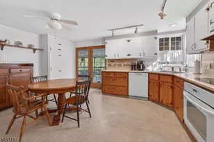 321 Center St, Phillipsburg, NJ 08865 - Photo 5