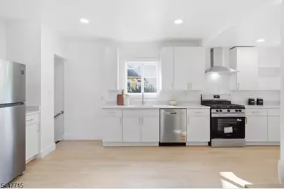 857 Livingston Rd, Elizabeth, NJ 07208 - Photo 13