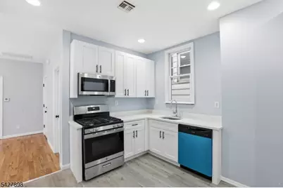 37 Tichenor Ter, Irvington, NJ 07111 - Photo 17