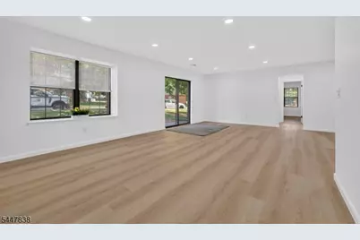 10 Daniel Ct, Lebanon, NJ 08833 - Photo 5