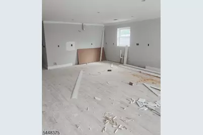 48 Willoughby St, Newark, NJ 07112 - Photo 5