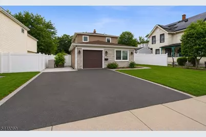16 Adrian St, Pompton Lakes, NJ 07442 - Photo 3