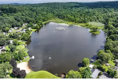 102 Tomahawk Trl, Sparta Township, NJ 07871 - Photo 35