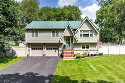 102 Tomahawk Trl, Sparta Township, NJ 07871 - Photo 1