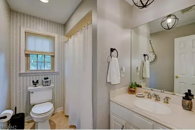 102 Tomahawk Trl, Sparta Township, NJ 07871 - Photo 11
