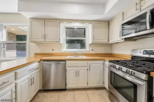 44 Leonhard Dr, Haledon, NJ 07508 - Photo 11