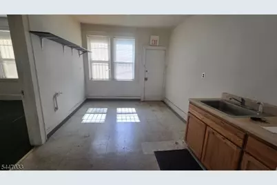 246 Lakeview Ave, Clifton, NJ 07011 - Photo 5