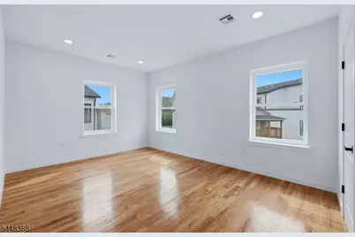 54 Pennsylvania Ave, Newark, NJ 07114 - Photo 11