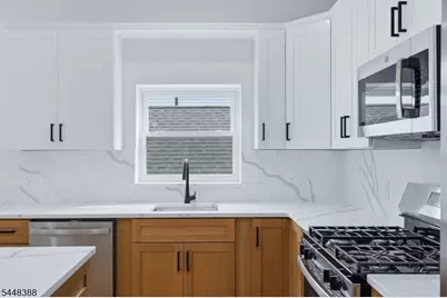 54 Pennsylvania Ave, Newark, NJ 07114 - Photo 15