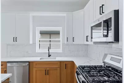 54 Pennsylvania Ave, Newark, NJ 07114 - Photo 5