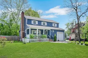 981 Carnegie Ave, Plainfield, NJ 07060 - Photo 1