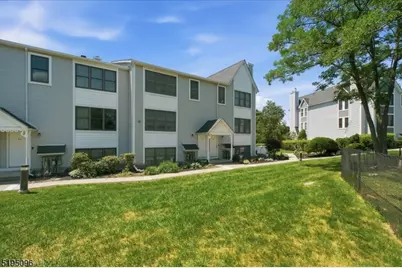 52 Burlington Ct #52, Hamburg, NJ 07419 - Photo 23
