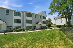 52 Burlington Ct, Hamburg, NJ 07419 - Photo 23