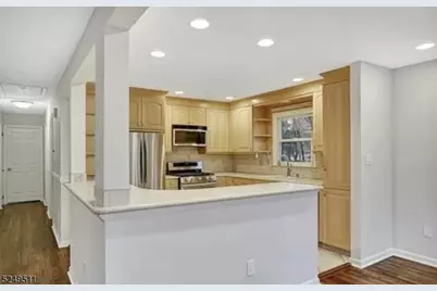 10 Cedar St, Bridgewater, NJ 08807 - Photo 5