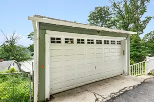209 Hudson Ave, Hopatcong, NJ 07843 - Photo 29