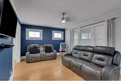 434 E 3rd Ave, Roselle, NJ 07203 - Photo 7