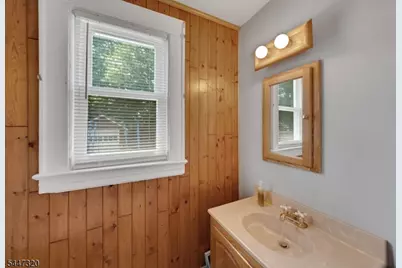 434 E 3rd Ave, Roselle, NJ 07203 - Photo 15