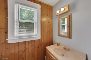 434 E 3rd Ave, Roselle, NJ 07203 - Photo 15