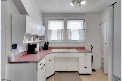 434 E 3rd Ave, Roselle, NJ 07203 - Photo 13