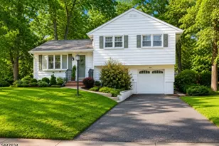 15 Stonehill Rd, Randolph Township, NJ 07869 - Photo 1