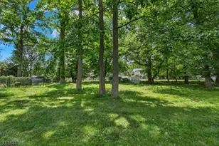 40 Vista Dr, Marlboro Township, NJ 07751 - Photo 29