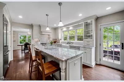 5 Fieldstone Dr, Clinton Township, NJ 08833 - Photo 3
