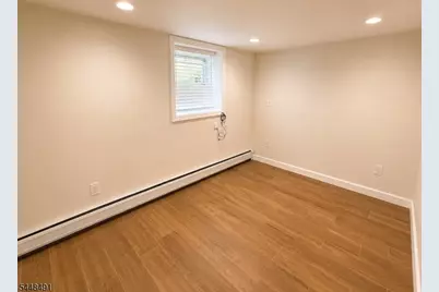 112 Chestnut St, Lodi, NJ 07644 - Photo 9