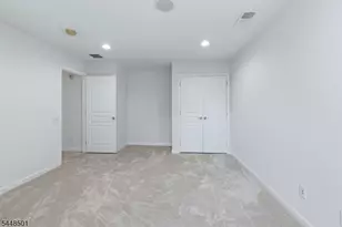 96 Hickory Hill Blvd, Totowa, NJ 07512 - Photo 27