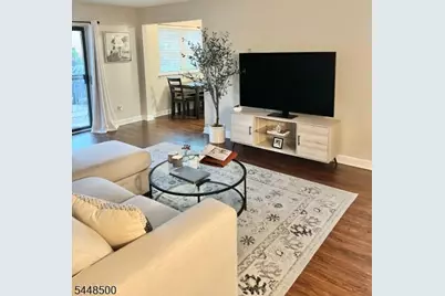 614 Sharon Garden Ct, Woodbridge Township, NJ 07095 - Photo 3