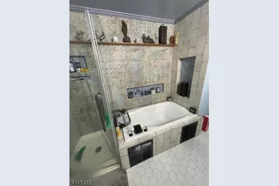 93 Perez Dr, Newark, NJ 07103 - Photo 7