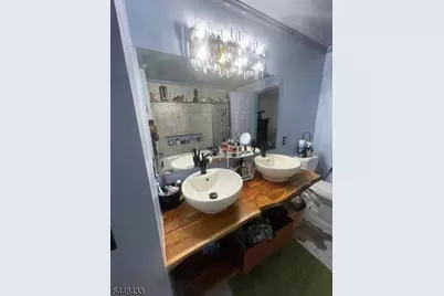 93 Perez Dr, Newark, NJ 07103 - Photo 3