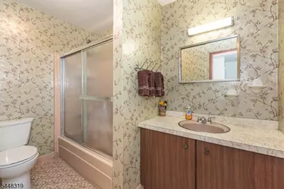 109 Leamoor Dr, Parsippany, NJ 07054 - Photo 15