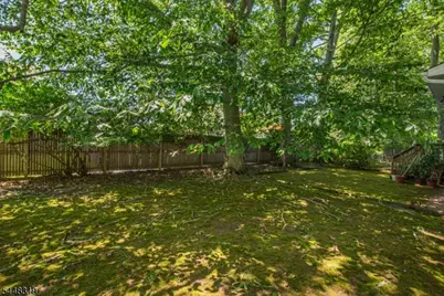 109 Leamoor Dr, Parsippany, NJ 07054 - Photo 21