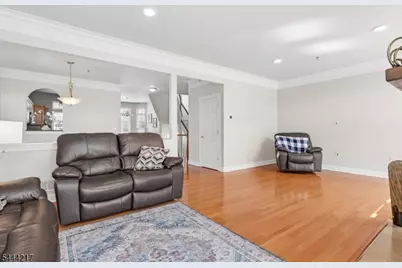 1366 Genovese Ln, Rahway, NJ 07065 - Photo 7