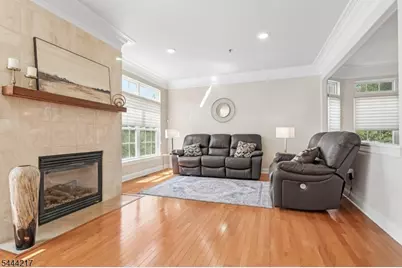 1366 Genovese Ln, Rahway, NJ 07065 - Photo 5