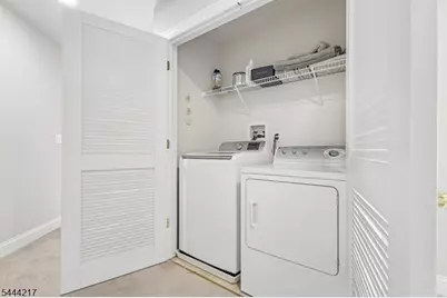 1366 Genovese Ln, Rahway, NJ 07065 - Photo 23