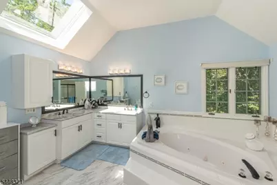 11 Rosewood Ln, Denville, NJ 07834 - Photo 25