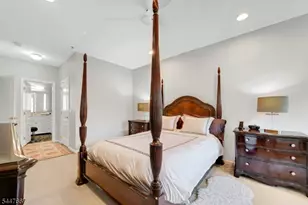905 Brook Hollow Dr, Hanover Township, NJ 07981 - Photo 17