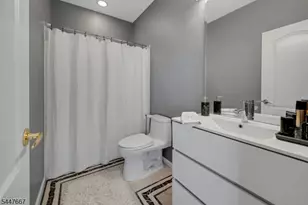 905 Brook Hollow Dr, Hanover Township, NJ 07981 - Photo 21