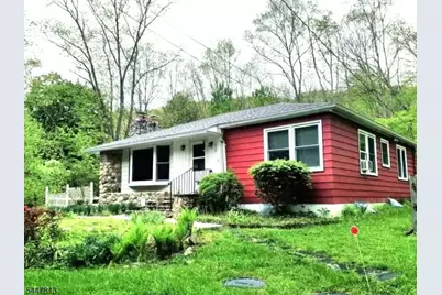 438 Longview Dr, Hampton Township, NJ 07860 - Photo 1