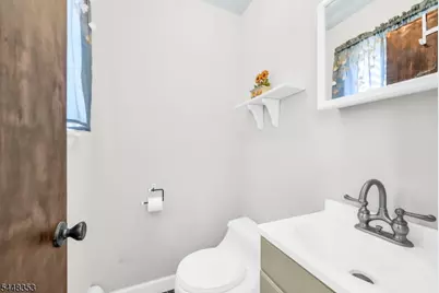 33 Asbury Pl, Parsippany, NJ 07878 - Photo 11