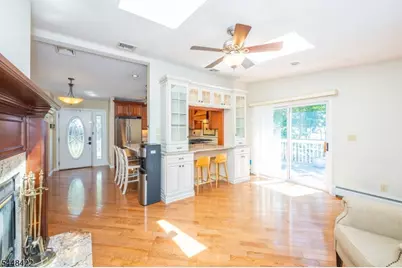 38 Oneida Ave, Hopatcong, NJ 07843 - Photo 5