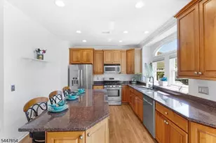 33 Catamaran Ct, Mount Arlington, NJ 07856 - Photo 11