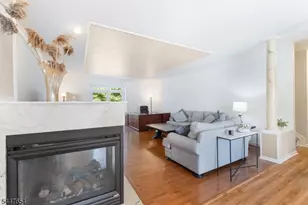 33 Catamaran Ct, Mount Arlington, NJ 07856 - Photo 5