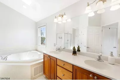 33 Catamaran Ct, Mount Arlington, NJ 07856 - Photo 21