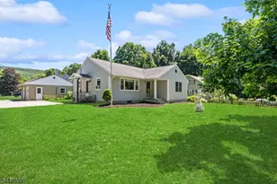 162 Cozy Lake Rd, Jefferson Township, NJ 07438 - Photo 1