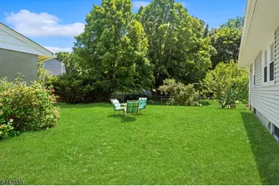 162 Cozy Lake Rd, Jefferson Township, NJ 07438 - Photo 19